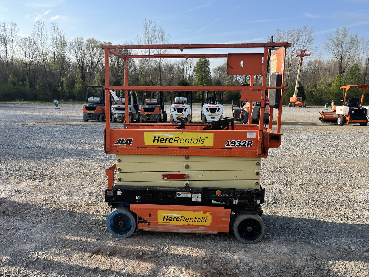 2018 JLG 1932R
