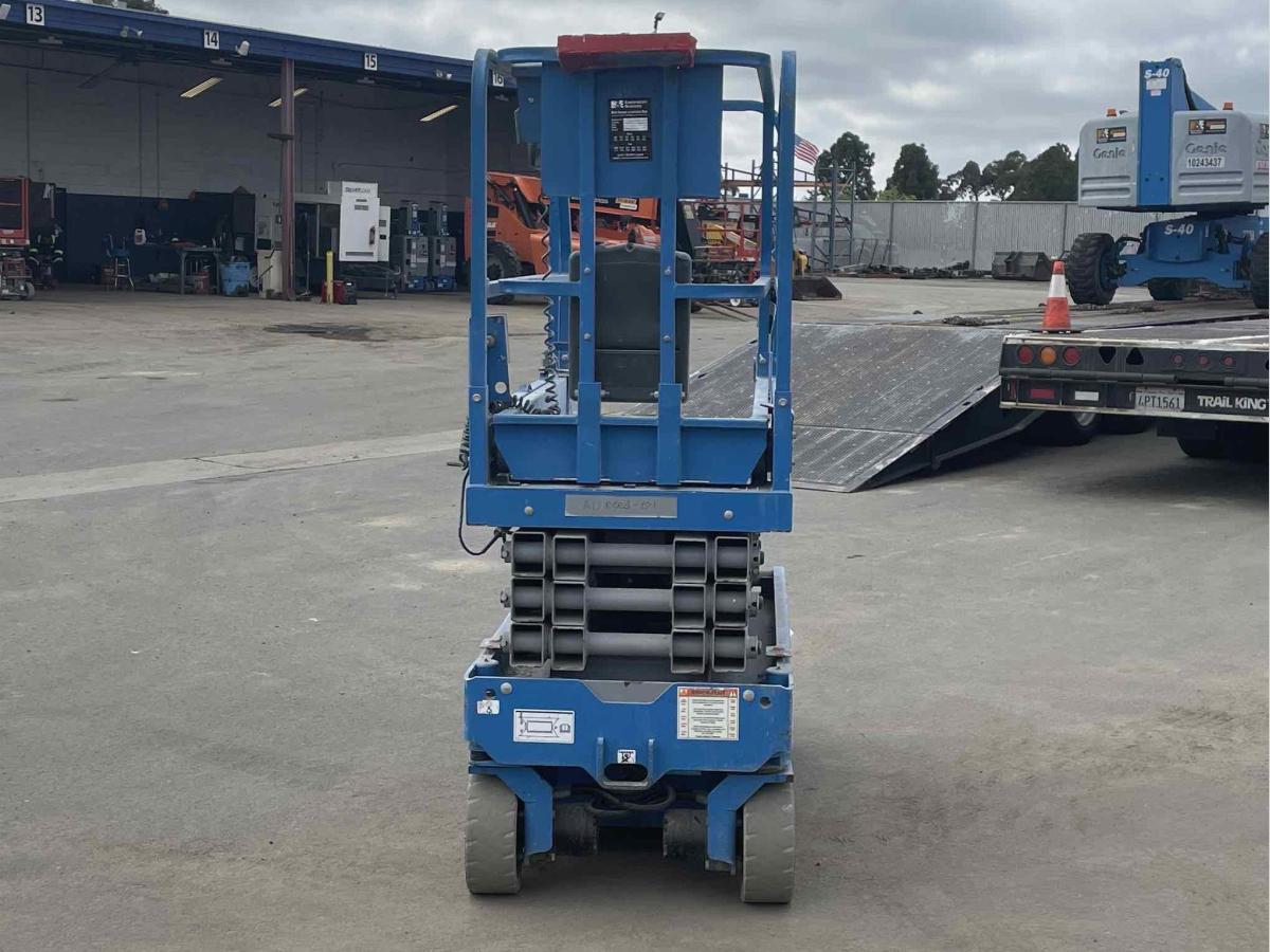 2017 Genie GS-1930