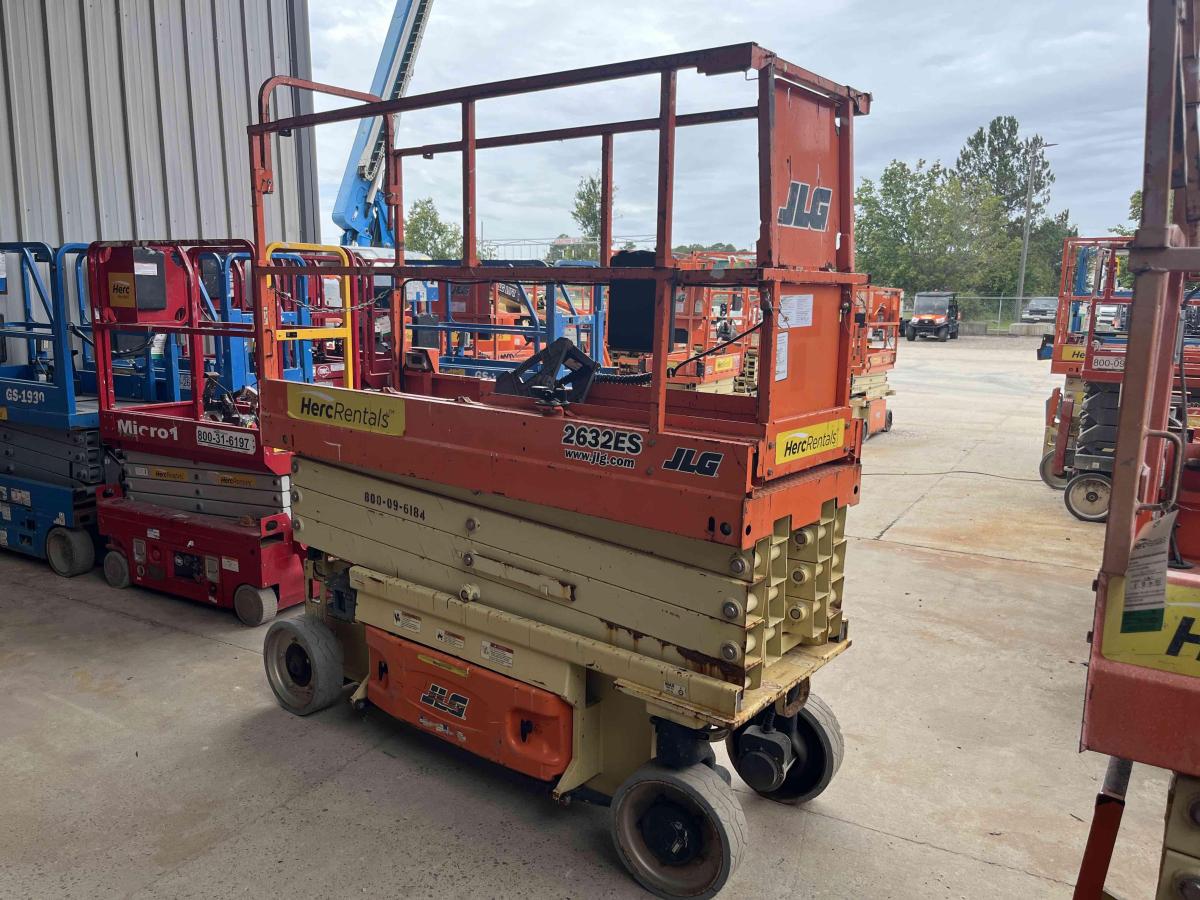 2016 JLG 2632ES