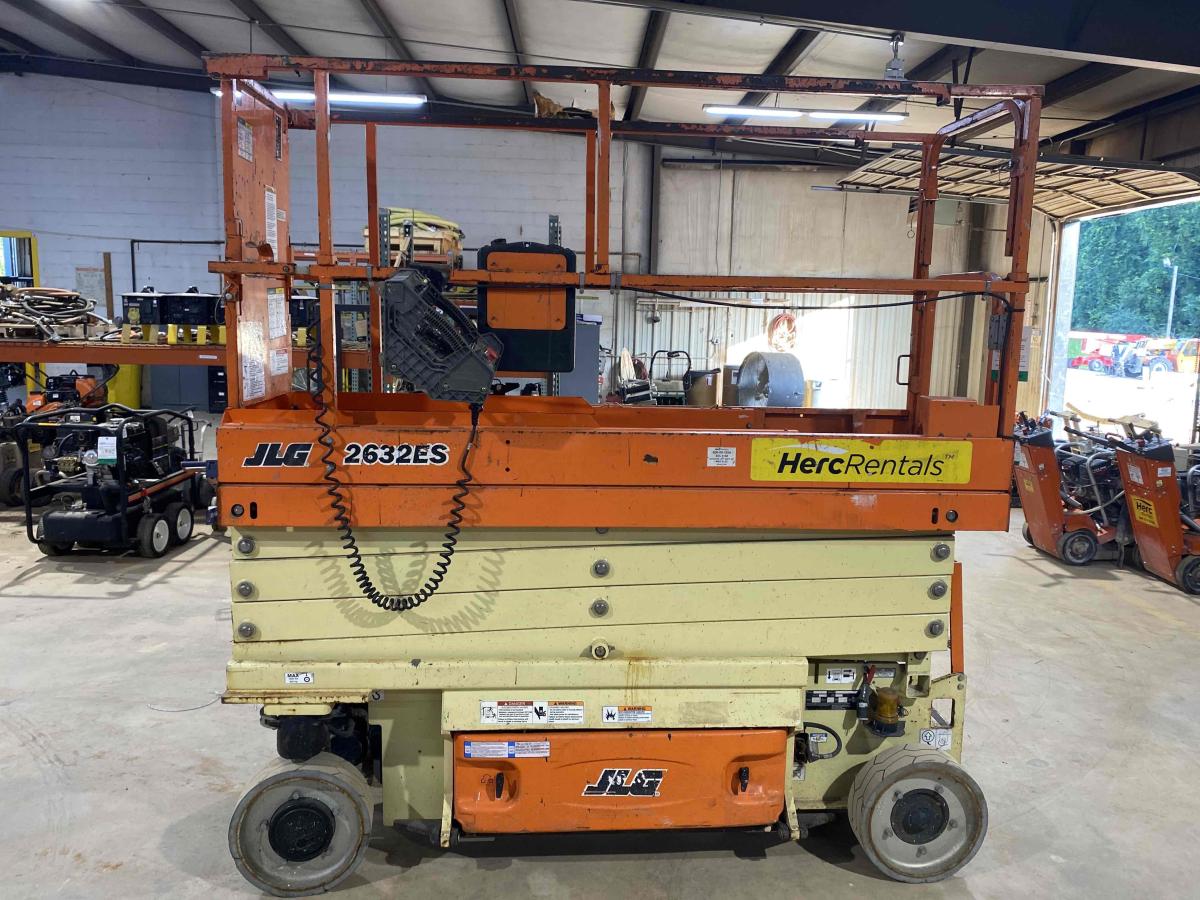 2018 JLG 2632ES-3