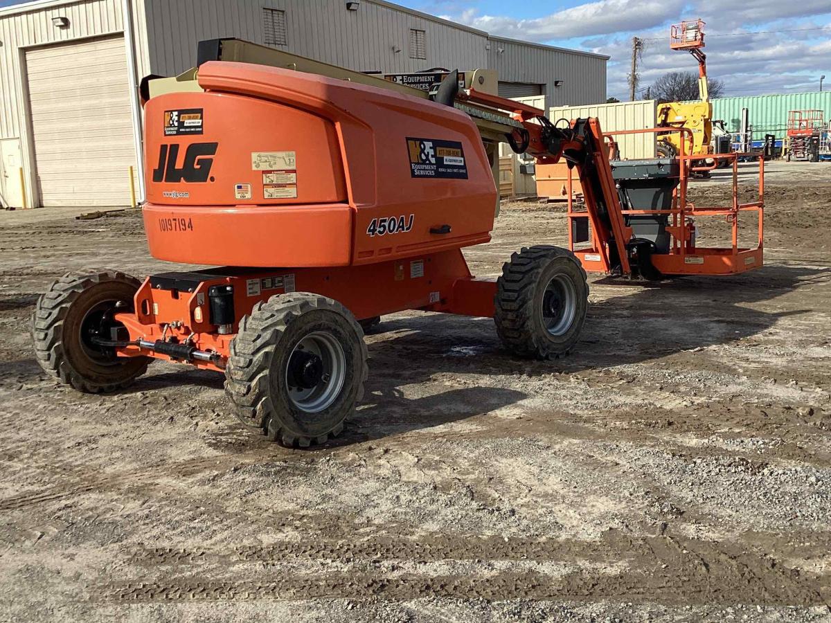 2016 JLG 450AJ
