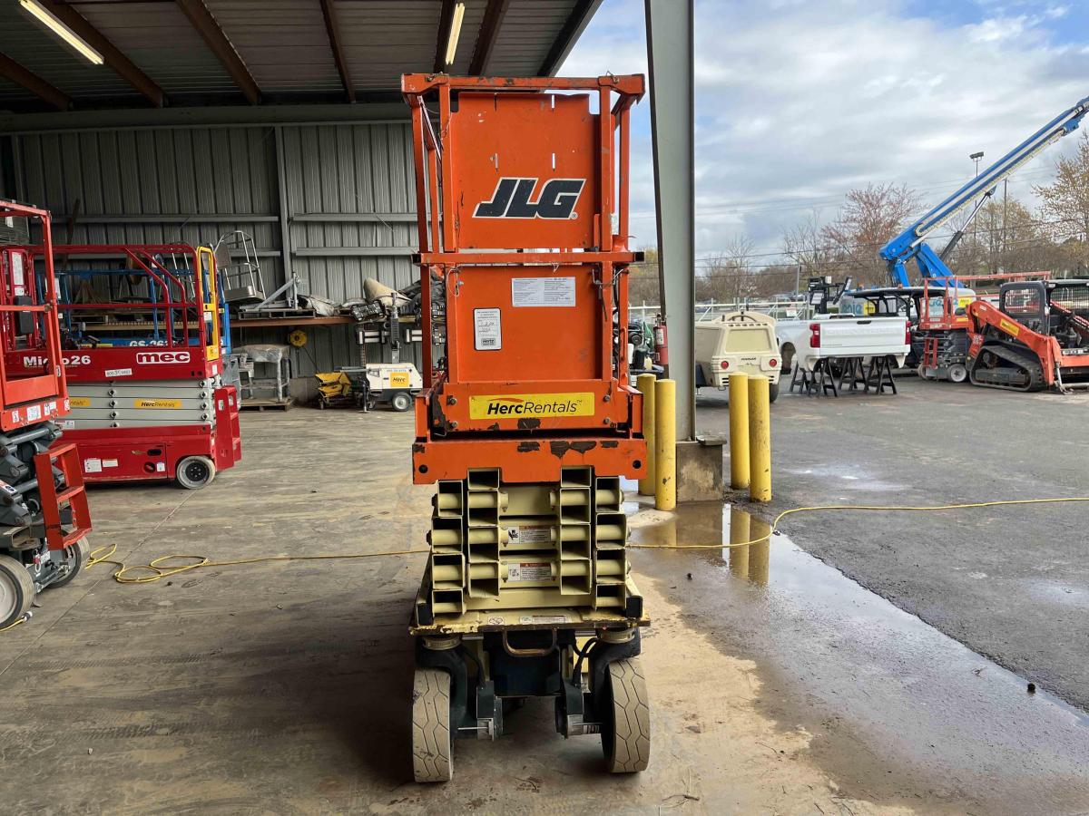 2015 JLG 2632ES