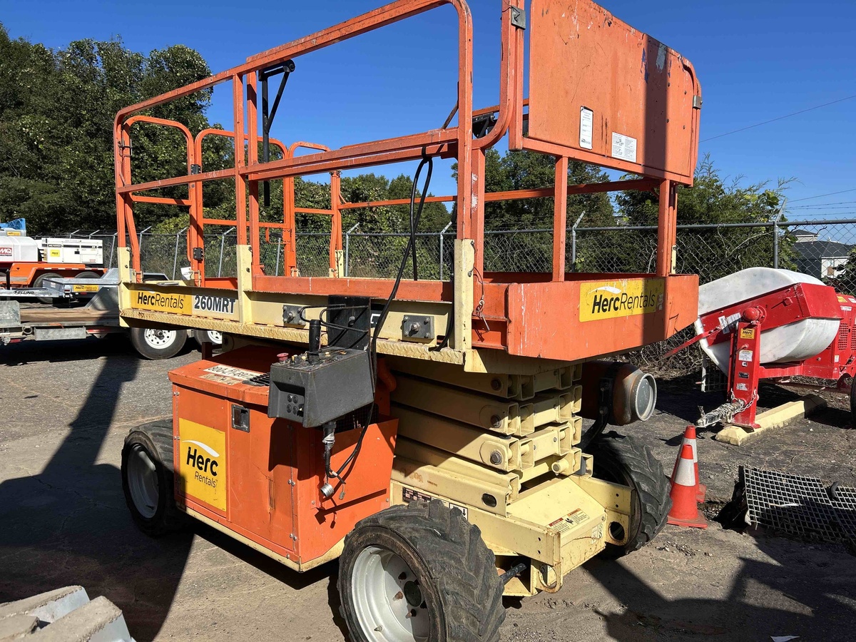 2018 JLG 260MRT-3