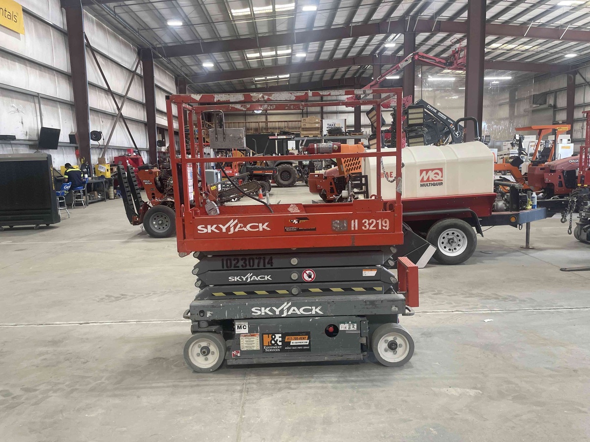 2017 Skyjack SJ3219-8