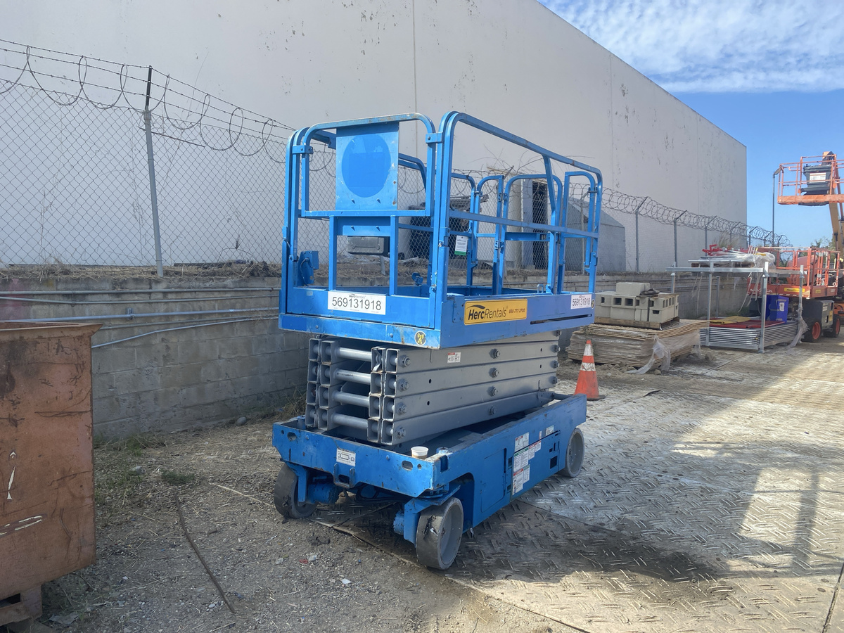 2016 Genie GS-3246-3