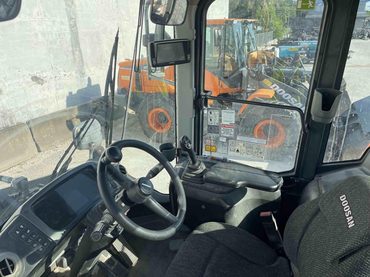 2019 Doosan DL300-5