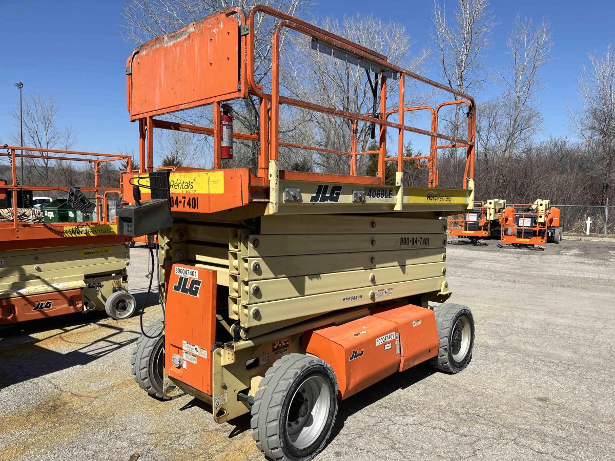 2015 JLG 4069LE