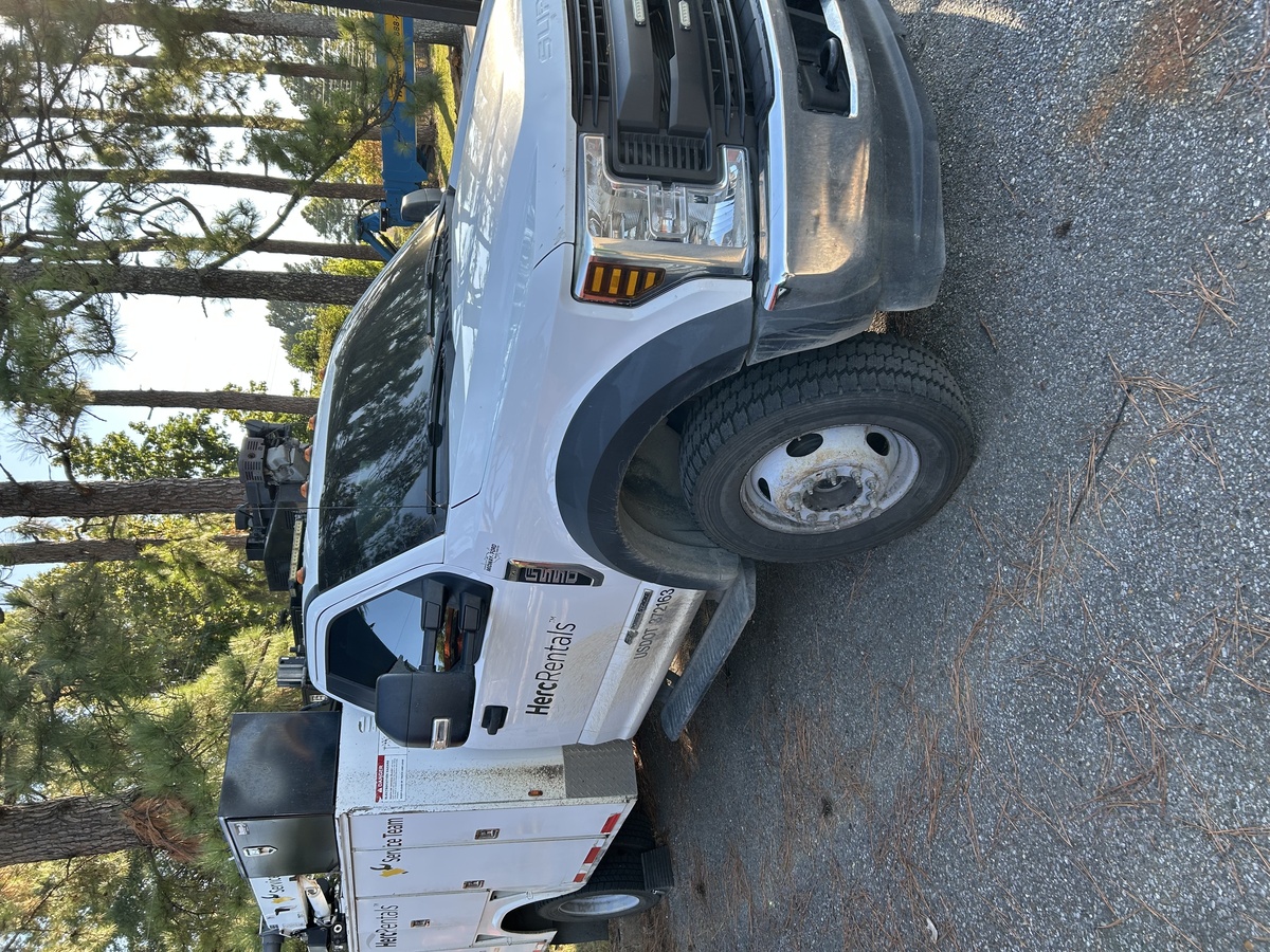 2020 Ford F550-3