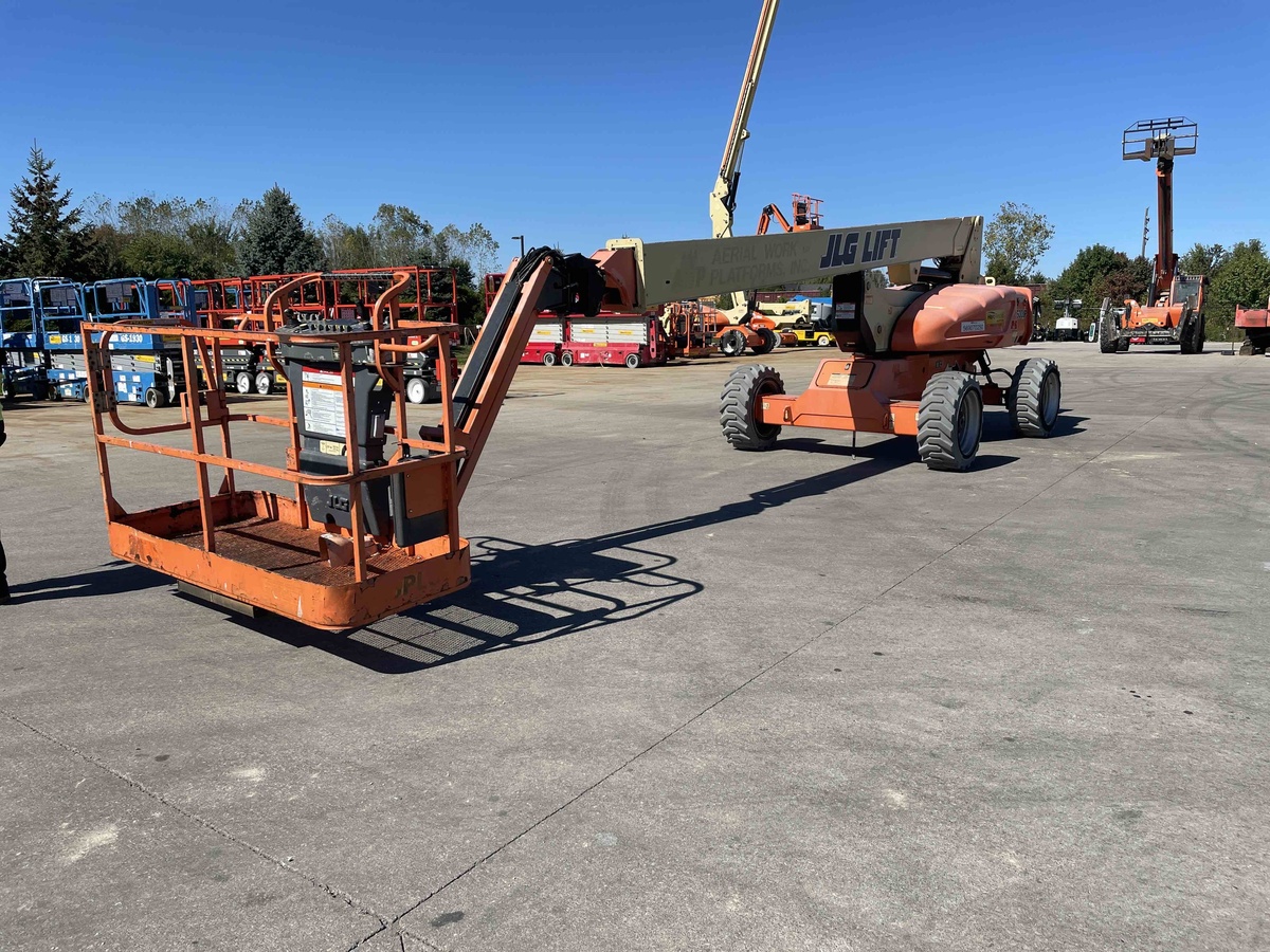 2013 JLG E600JP-1