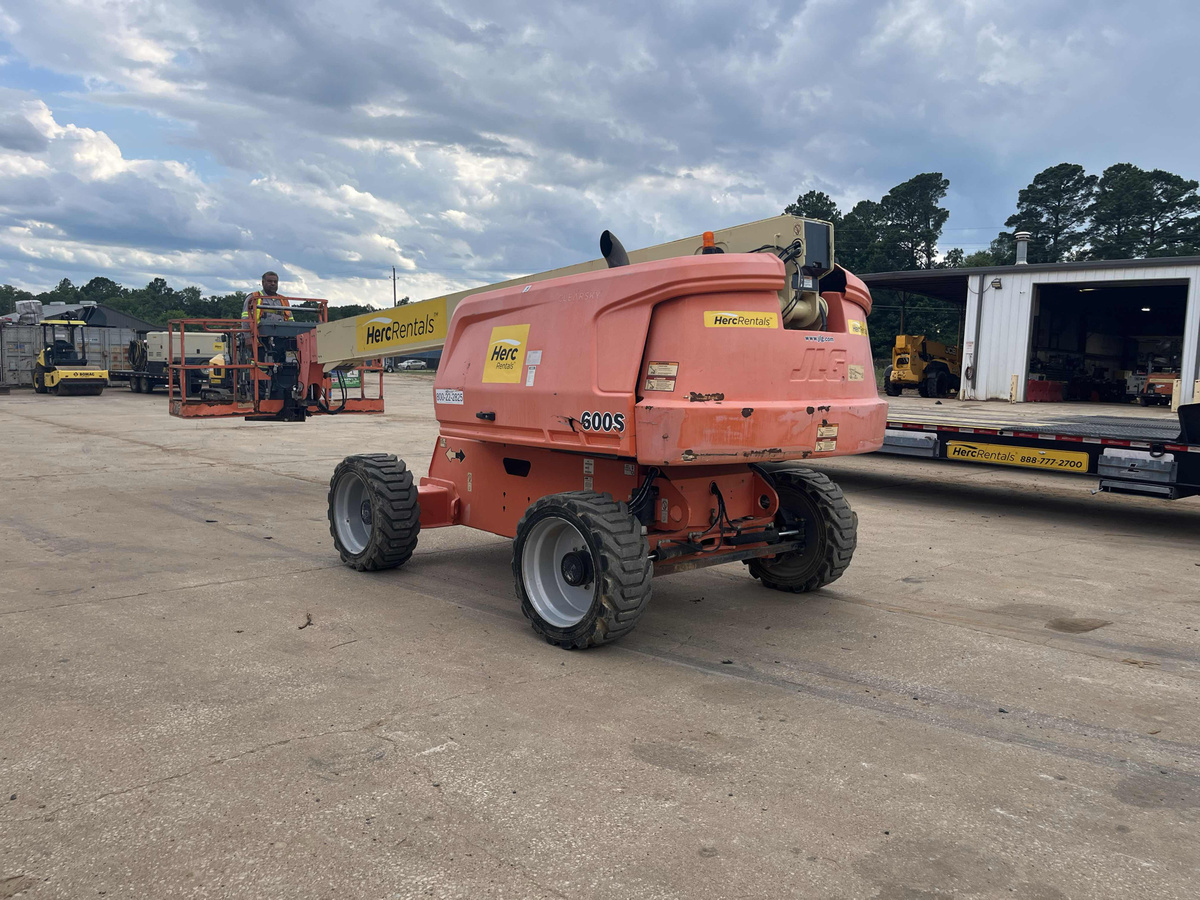 2018 JLG 600S-2