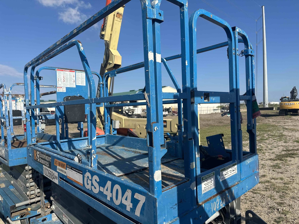 2017 Genie GS-4047-2