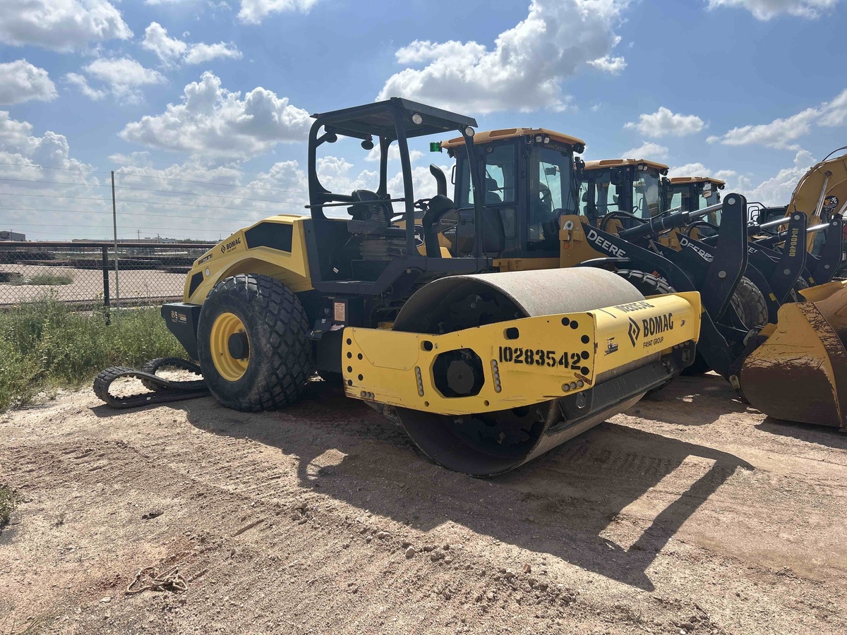 2019 BOMAG BW211D-5-3