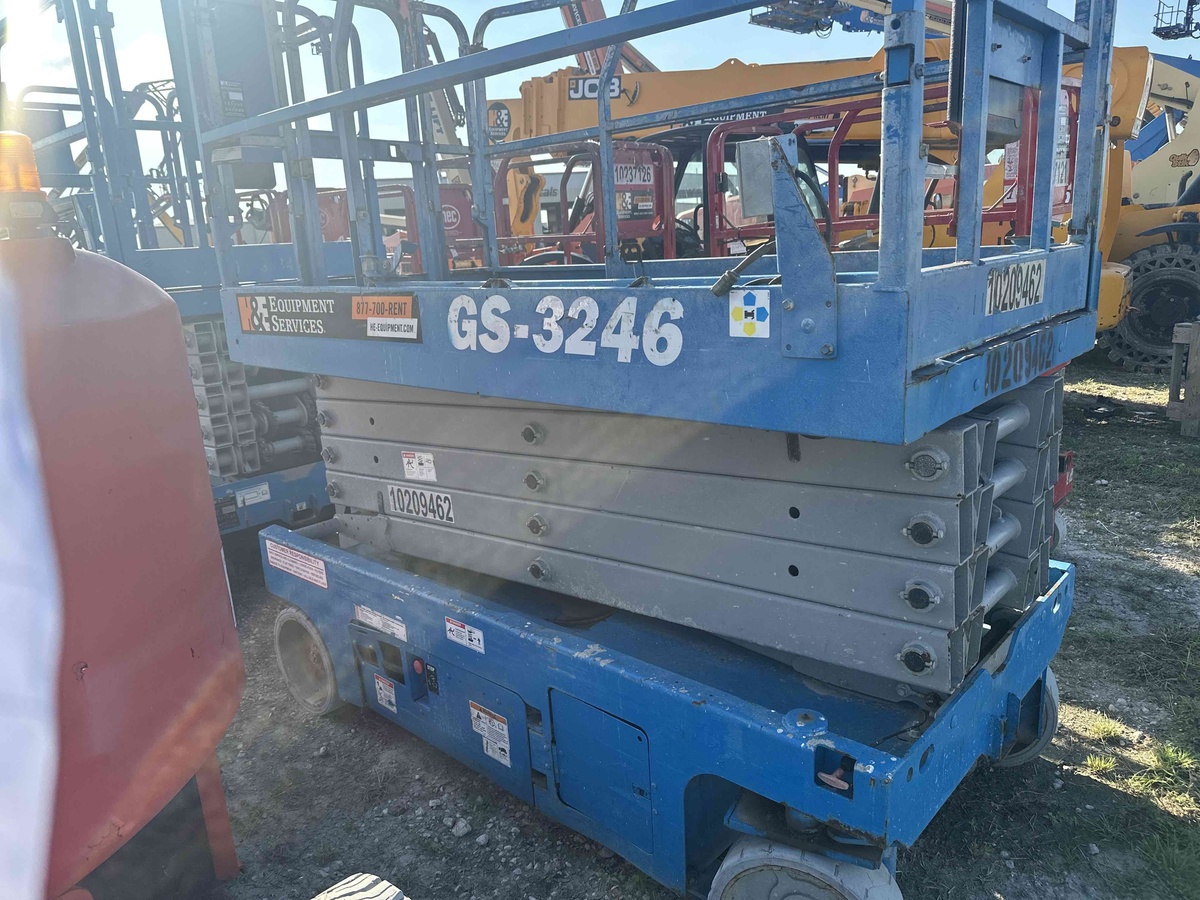 2017 Genie GS-3246-1