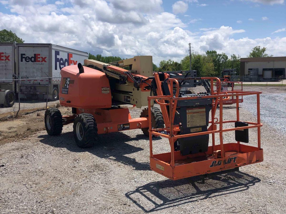 2016 JLG 450AJ