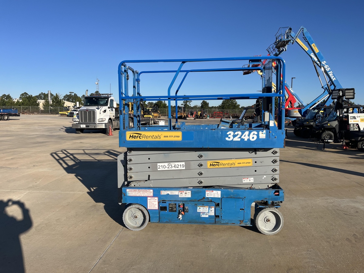 2018 Genie GS-3246-4
