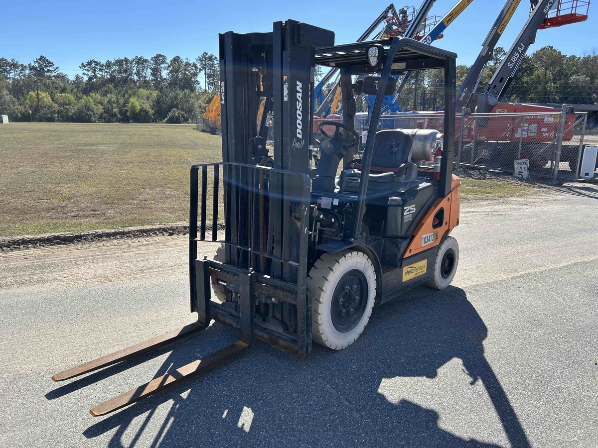 2021 Doosan G25N-7-2