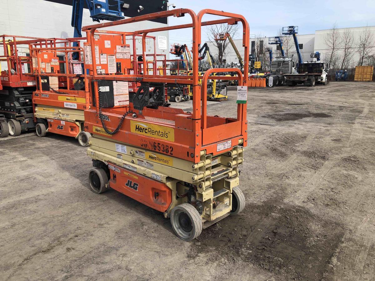 2017 JLG 1930ES