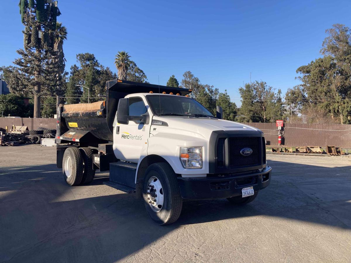 2017 Ford F750
