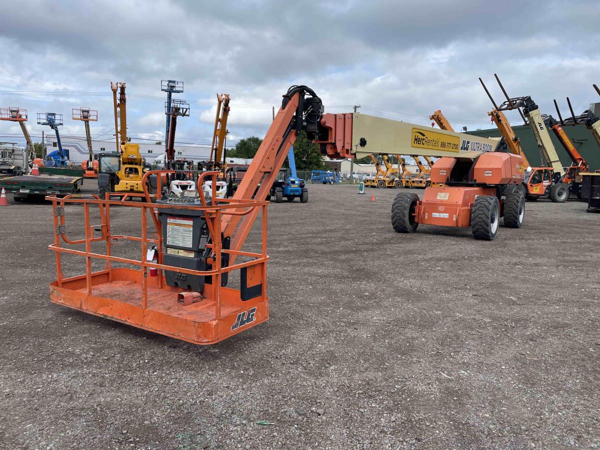 2015 JLG 1350SJP