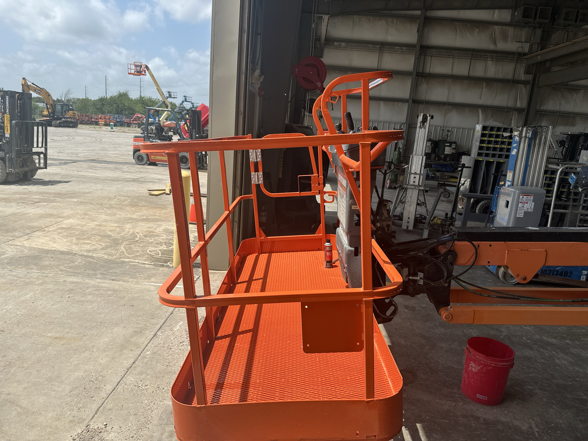 2018 JLG 660SJ-6