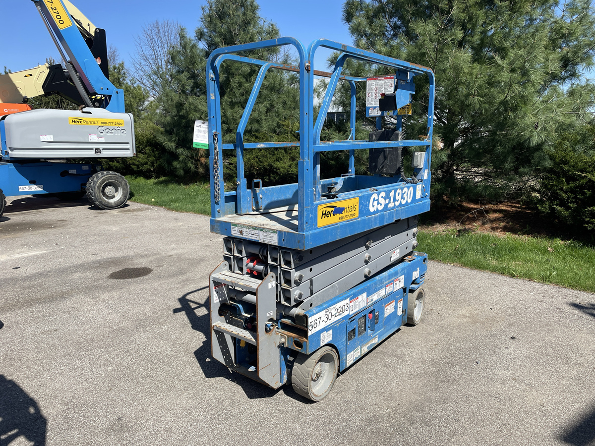 2018 Genie GS-1930