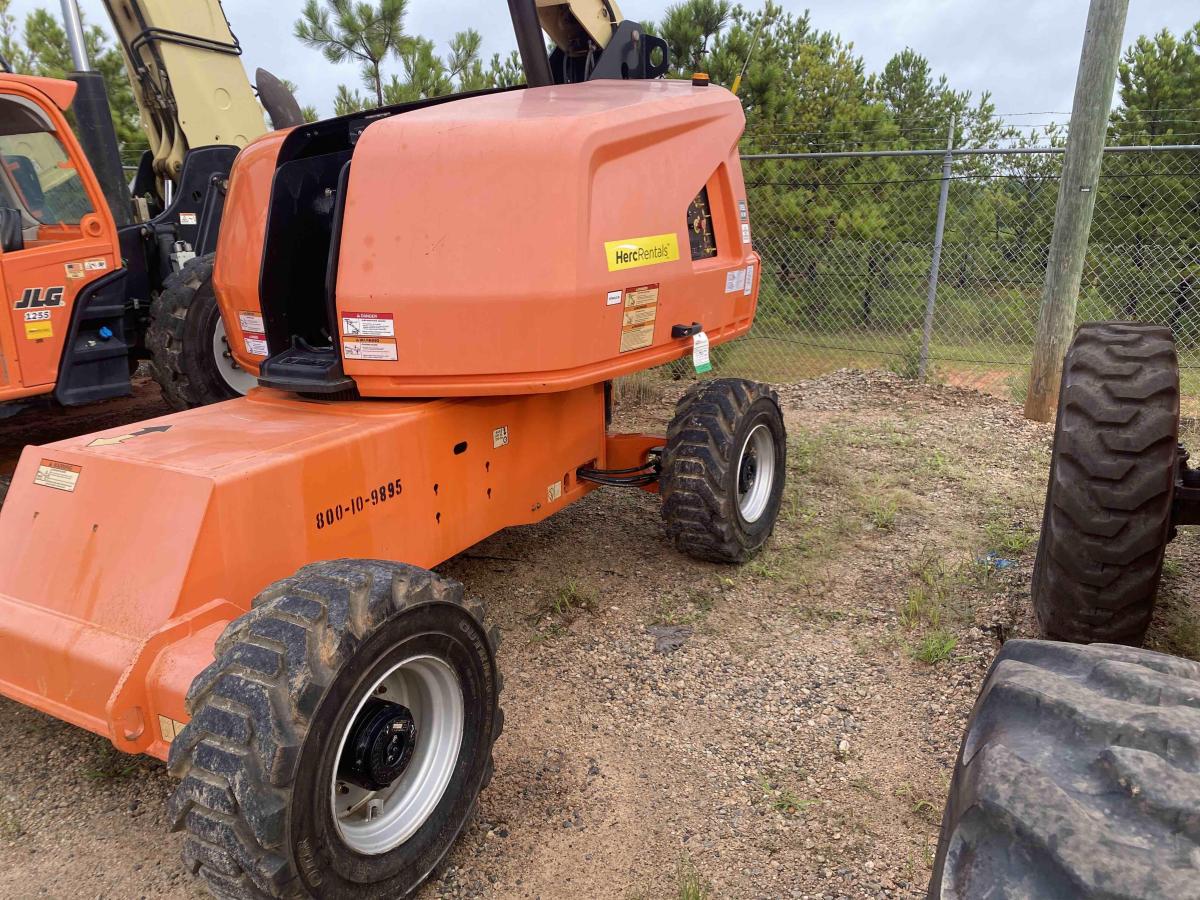 2016 JLG 400S