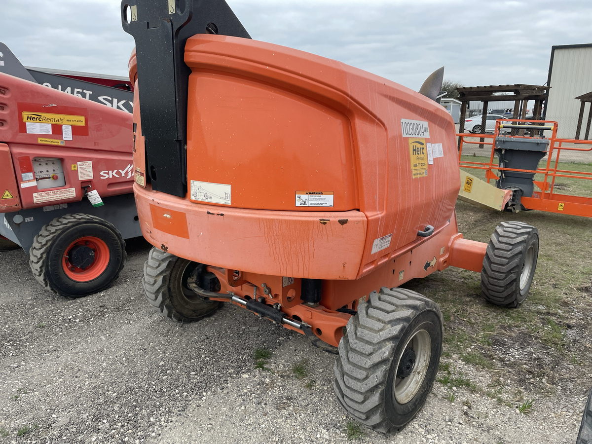 2017 JLG 400S-3