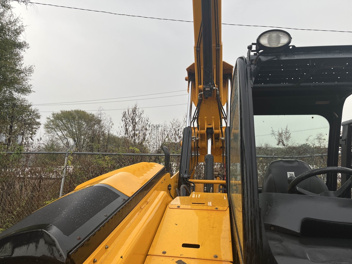 2019 JCB 507-42-10