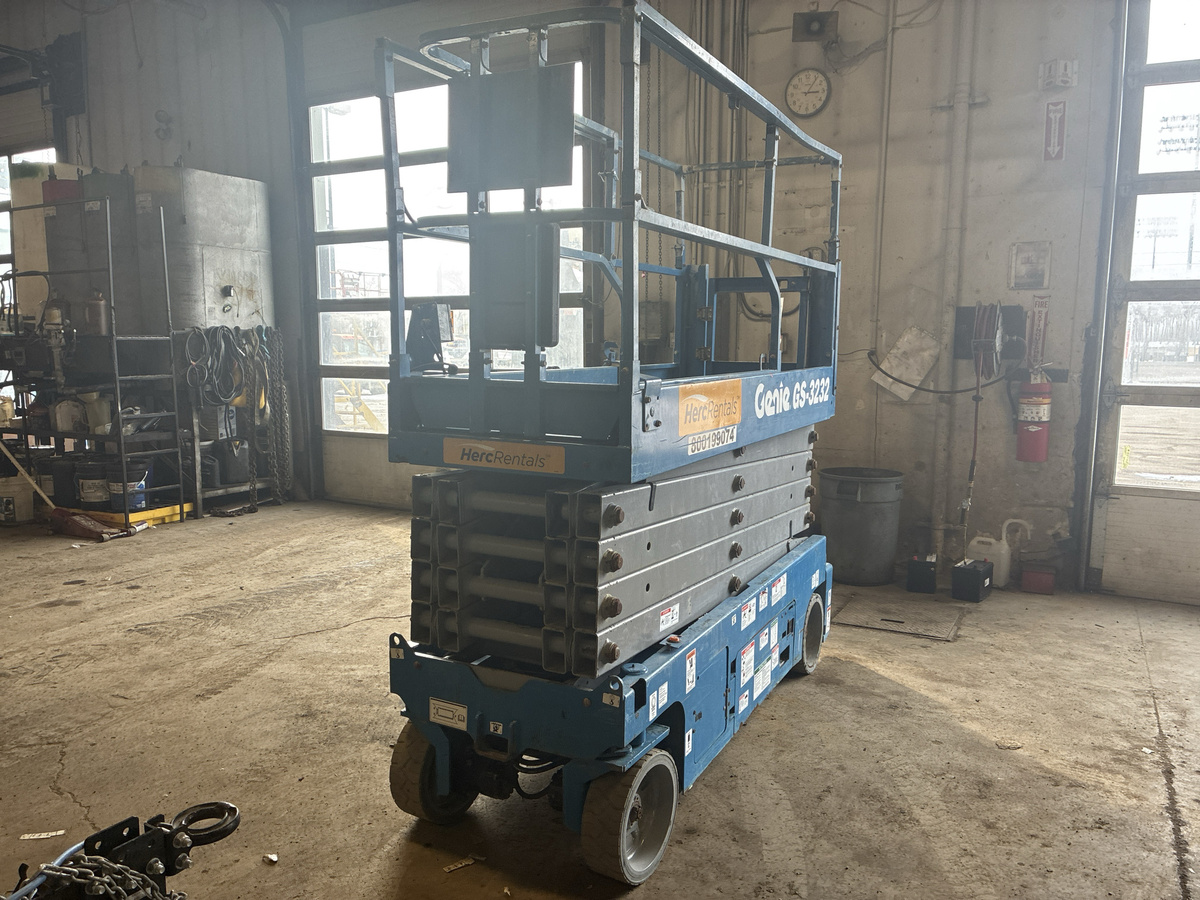 2018 Genie GS-3232-3