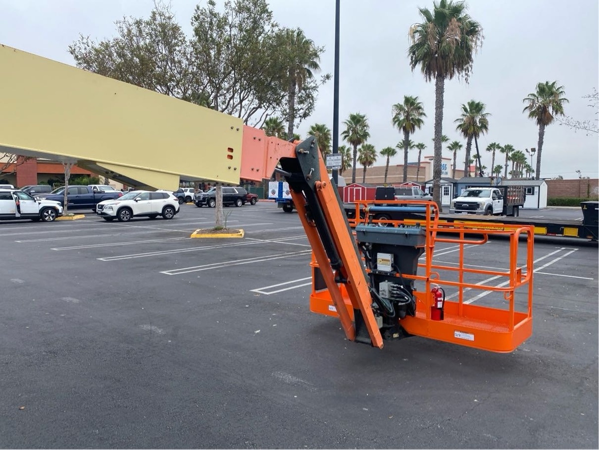 2018 JLG 860SJ-5