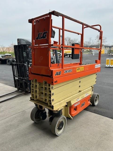 2018 JLG 2632ES