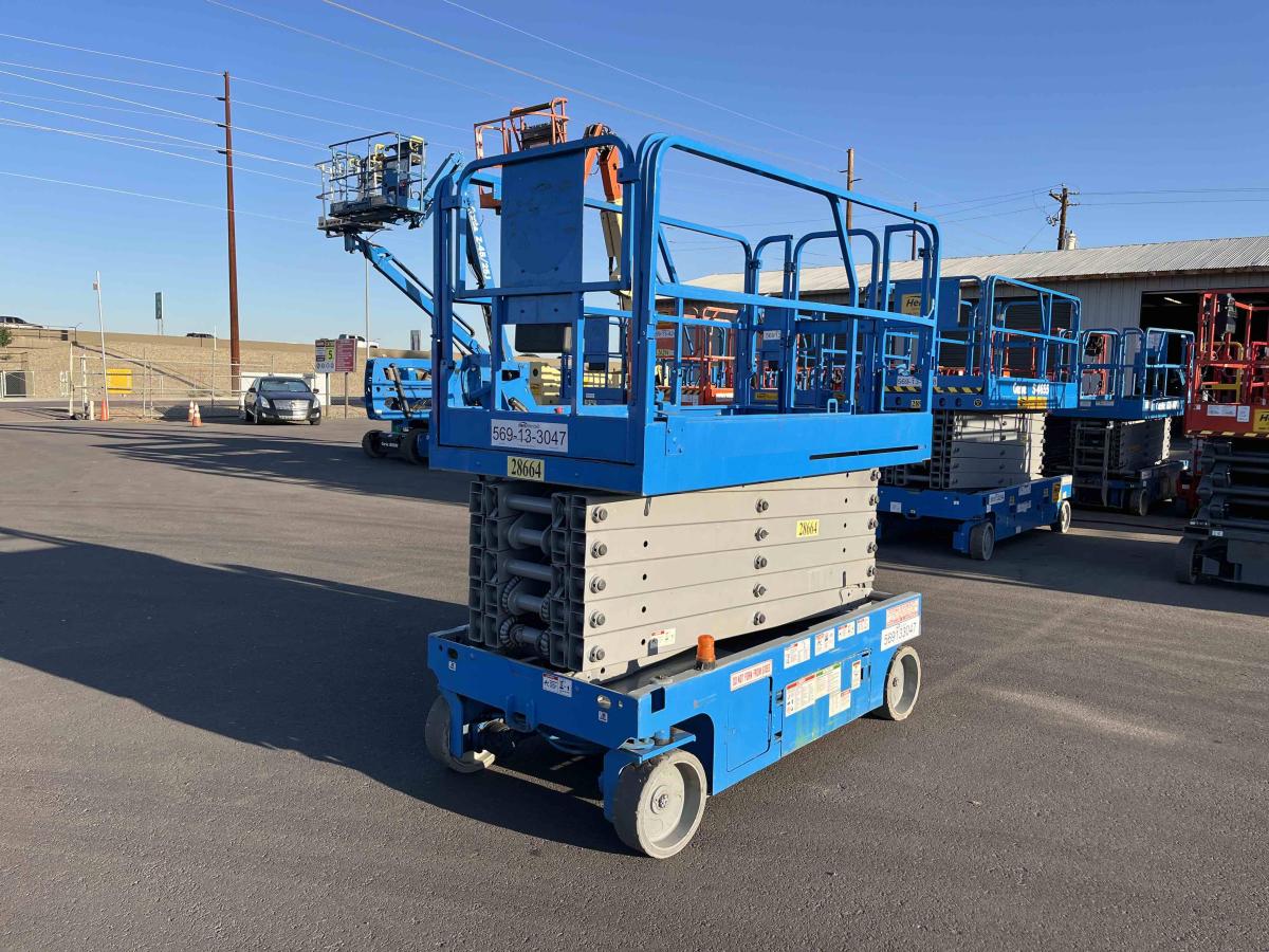 2016 Genie GS-4047
