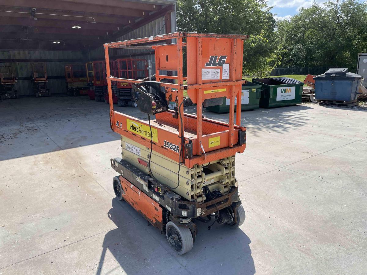 2018 JLG 1932R