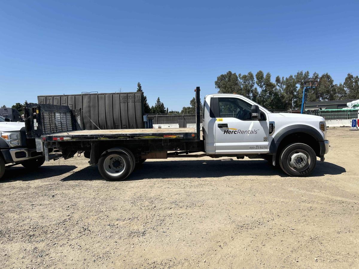 2018 Ford F550-1