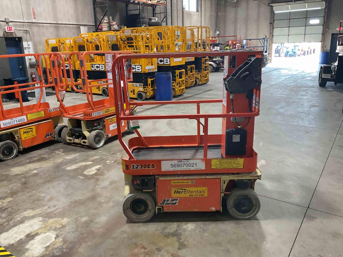2019 JLG 1230ES