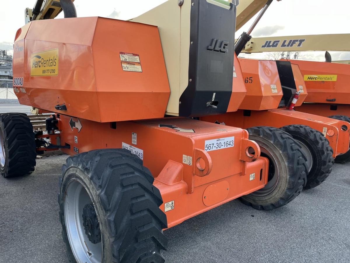 2015 JLG 800AJ