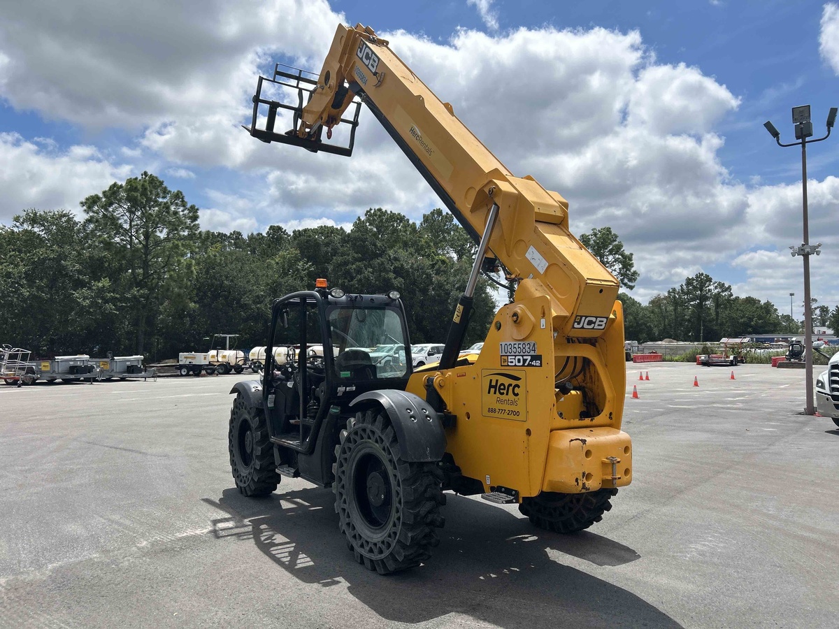 2022 JCB 507-42-7