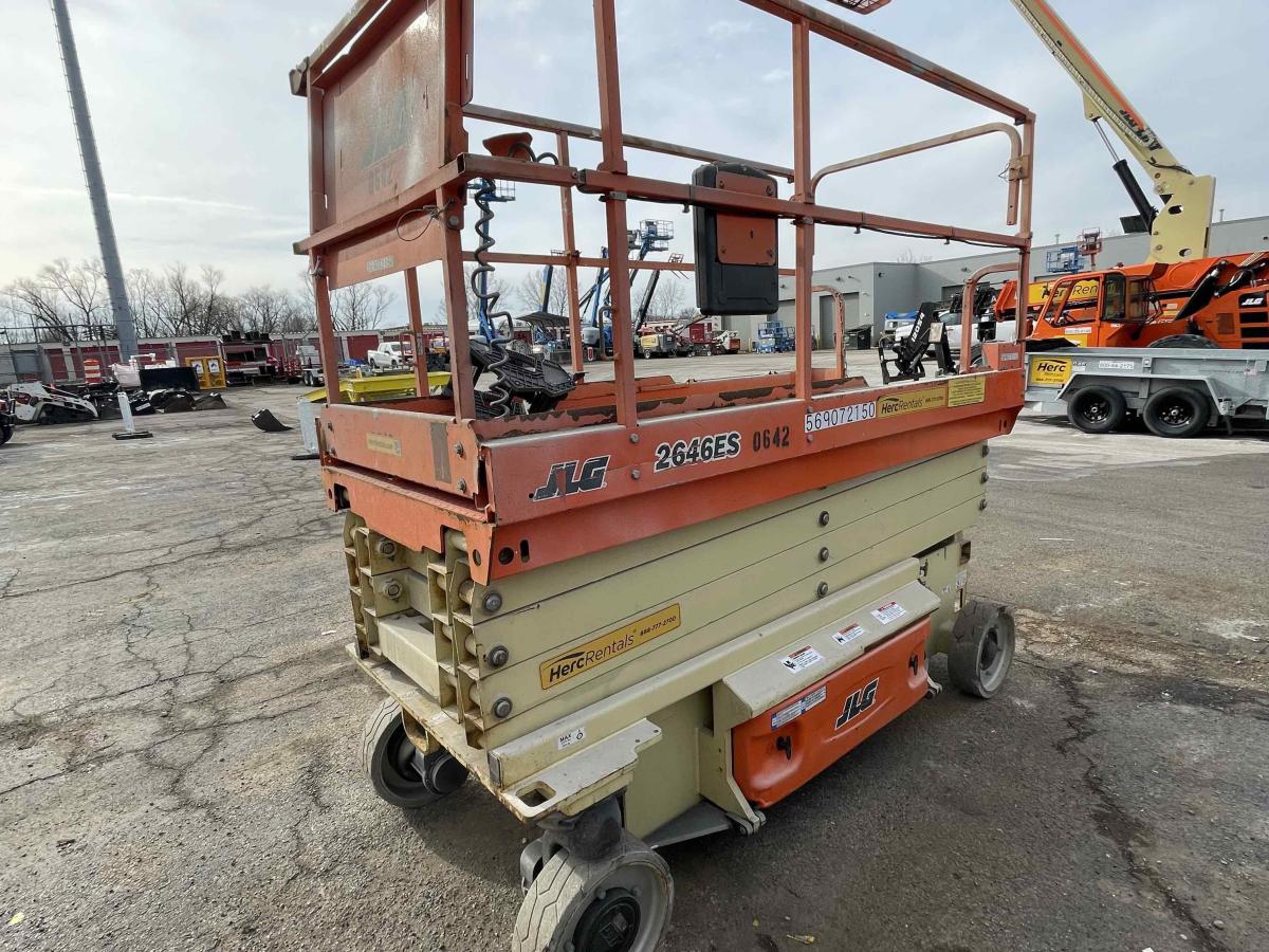 2019 JLG 2646ES