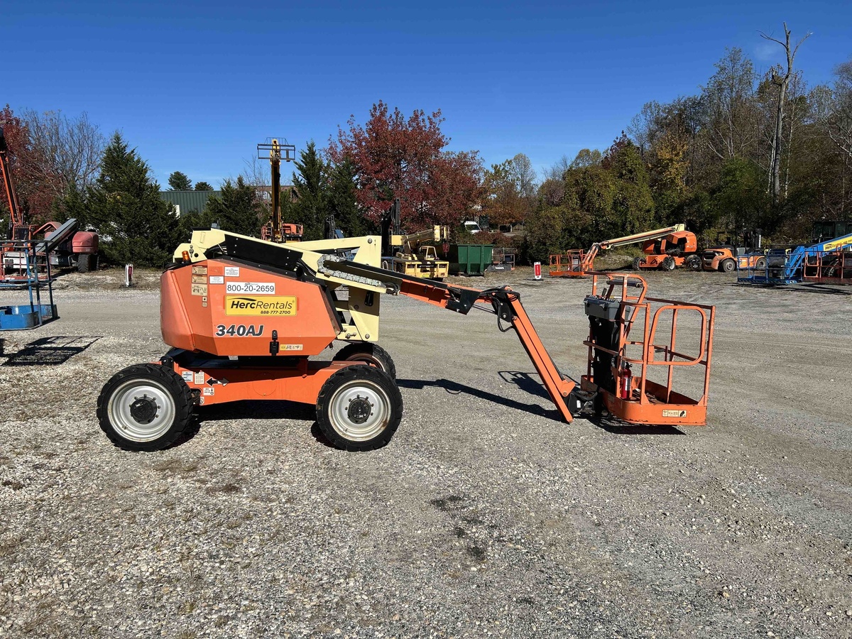 2018 JLG 340AJ
