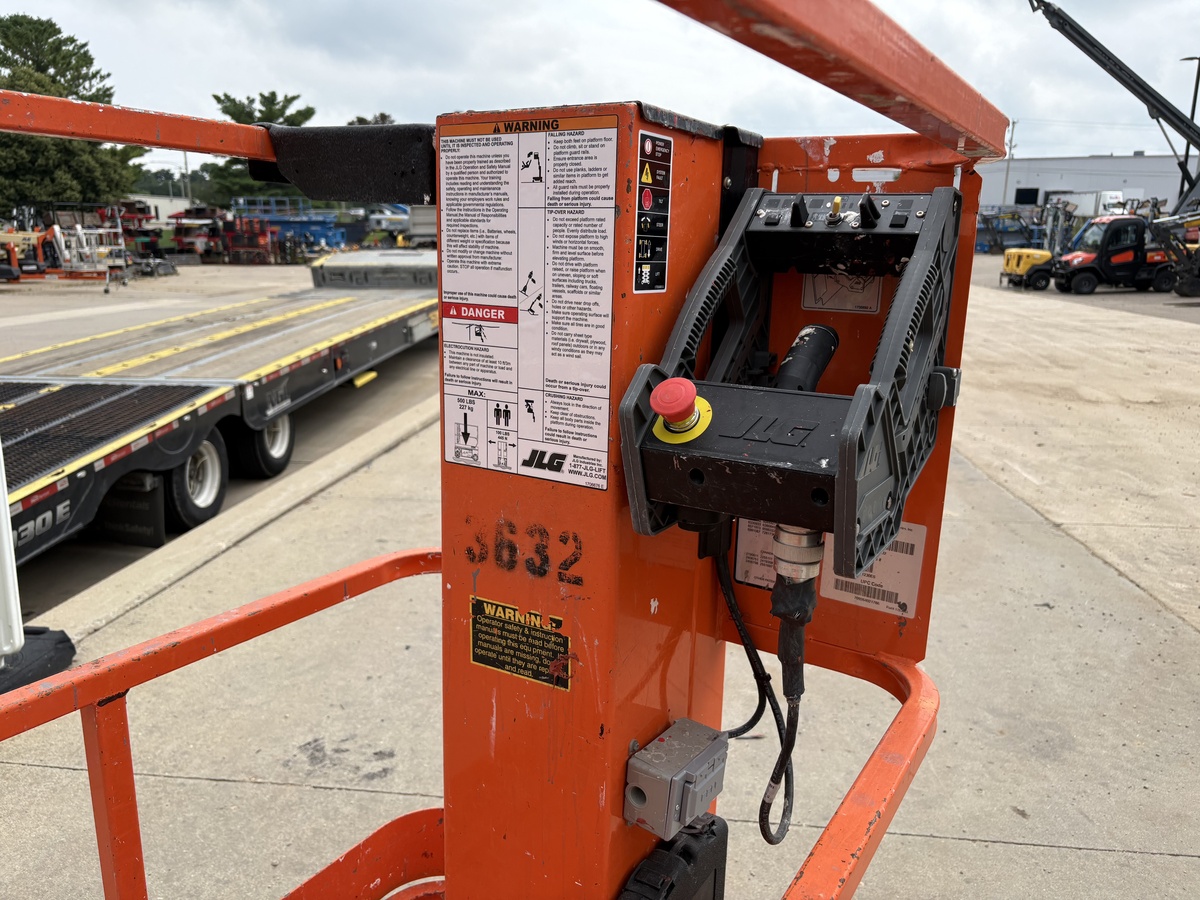 2015 JLG 1230ES-2