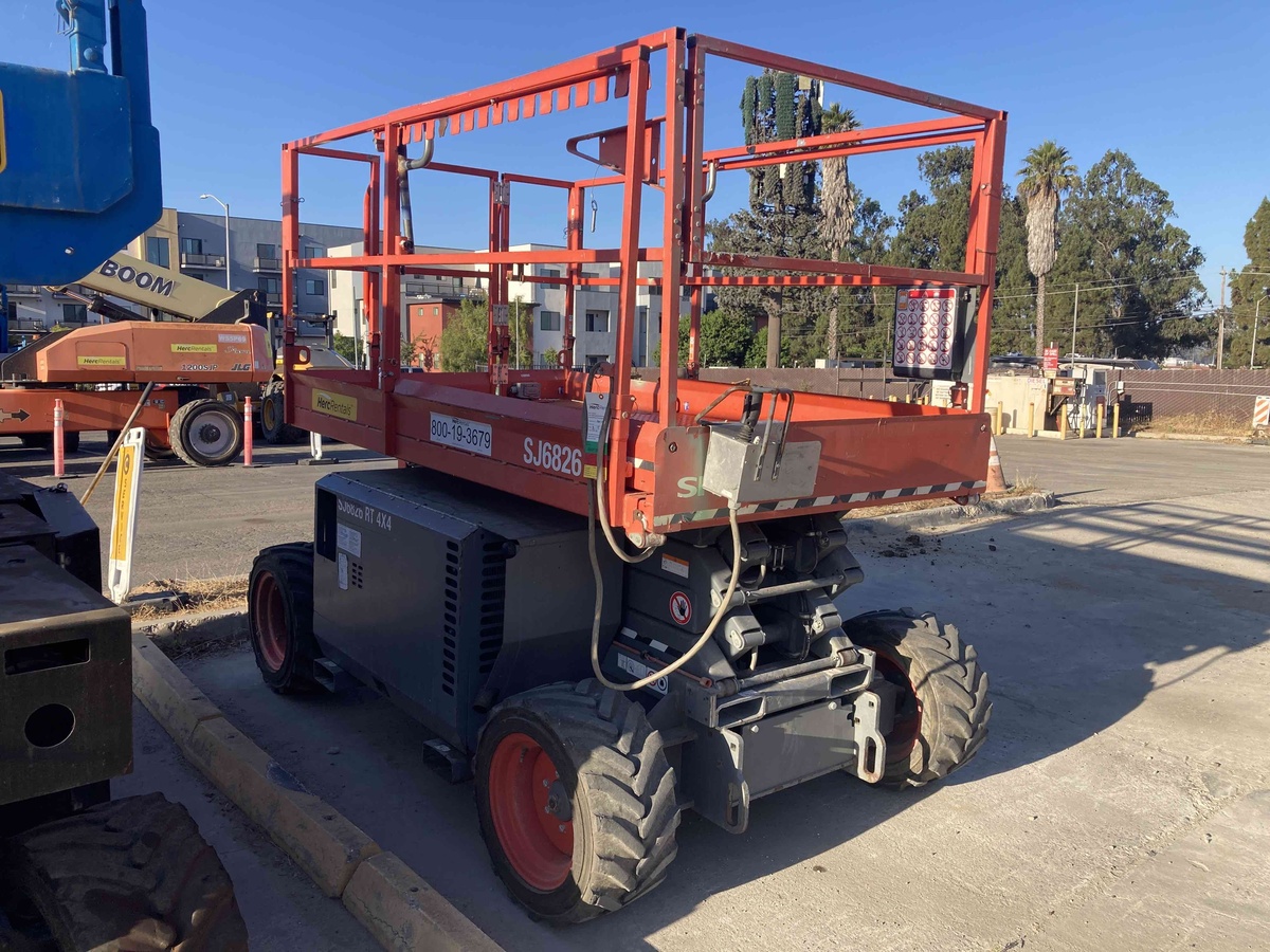 2018 Skyjack SJ-6826RT-4