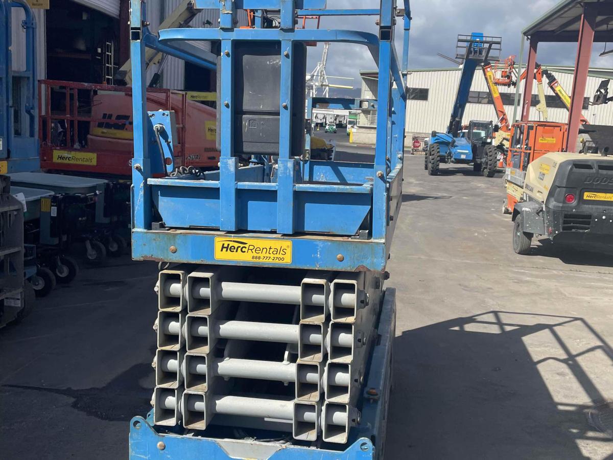 2018 Genie GS-3232-6
