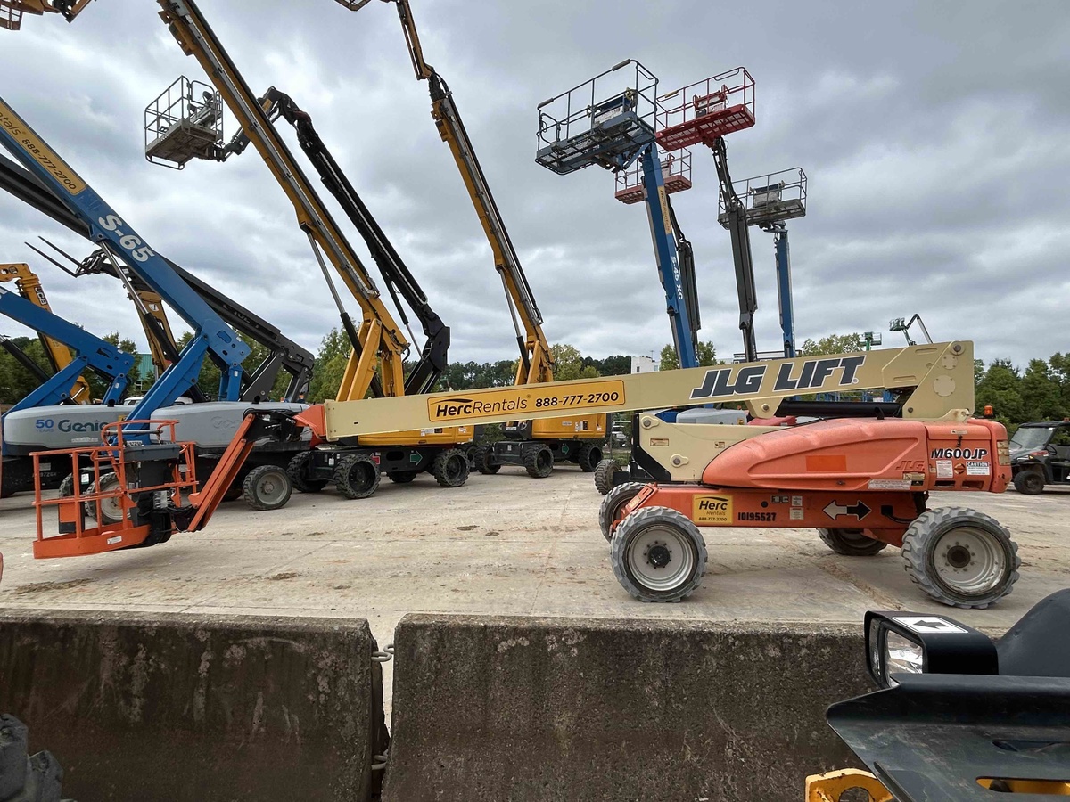 2016 JLG M600JP-3