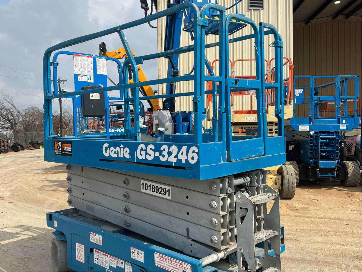 2016 Genie GS-3246