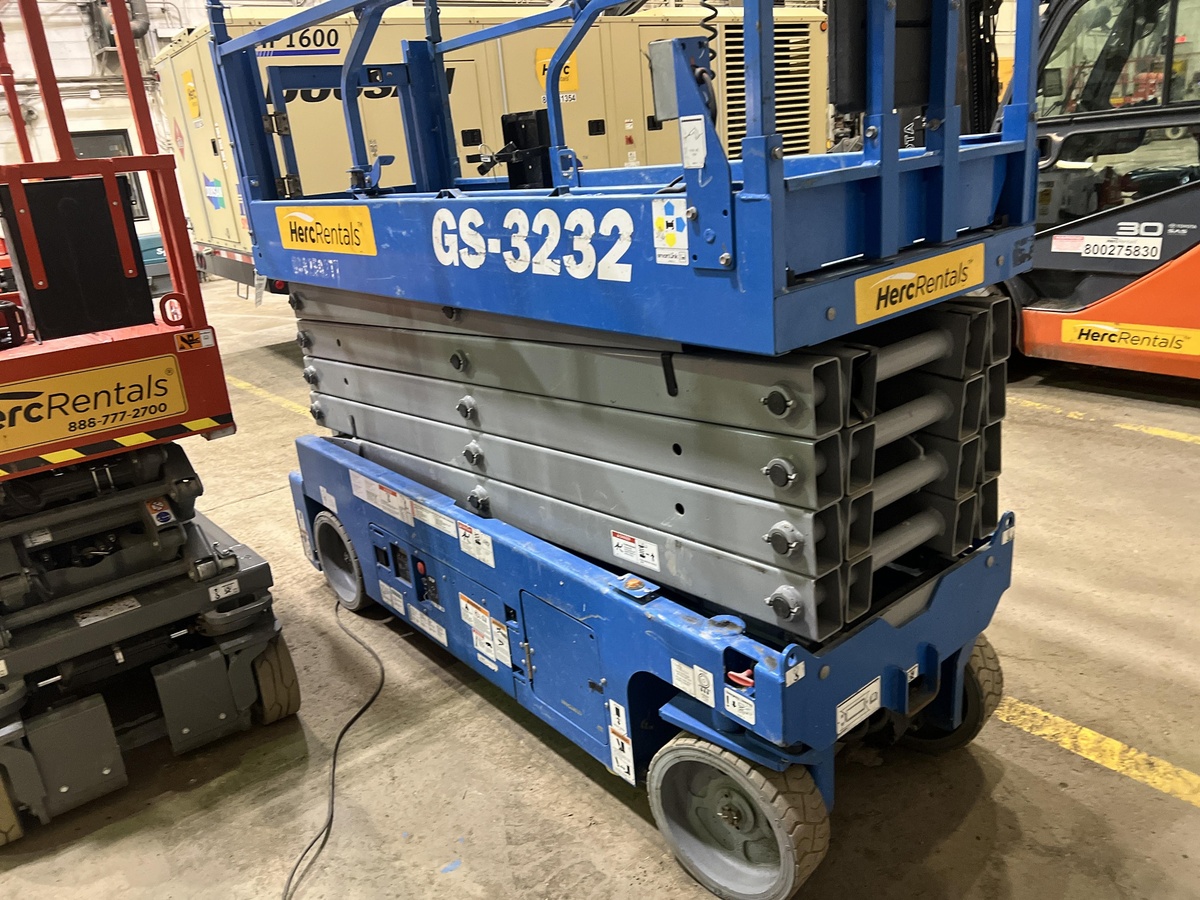 2019 Genie GS-3232-3