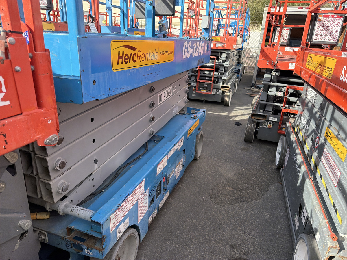 2016 Genie GS-3246