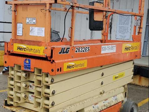 2017 JLG 2632ES