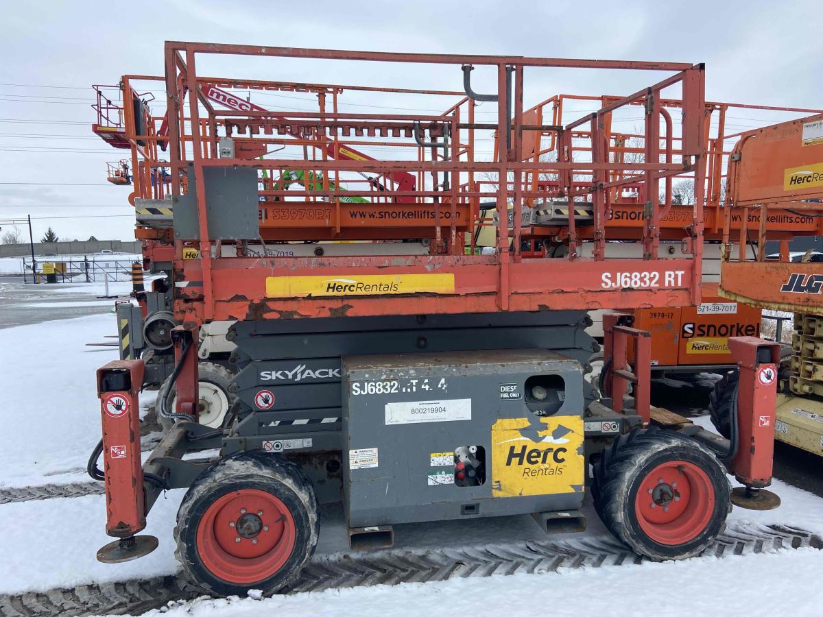 2018 Skyjack SJ-6832RT