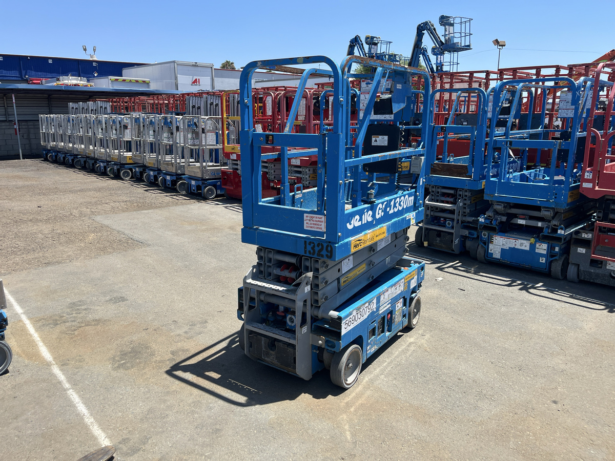 2019 Genie GS1330M-7