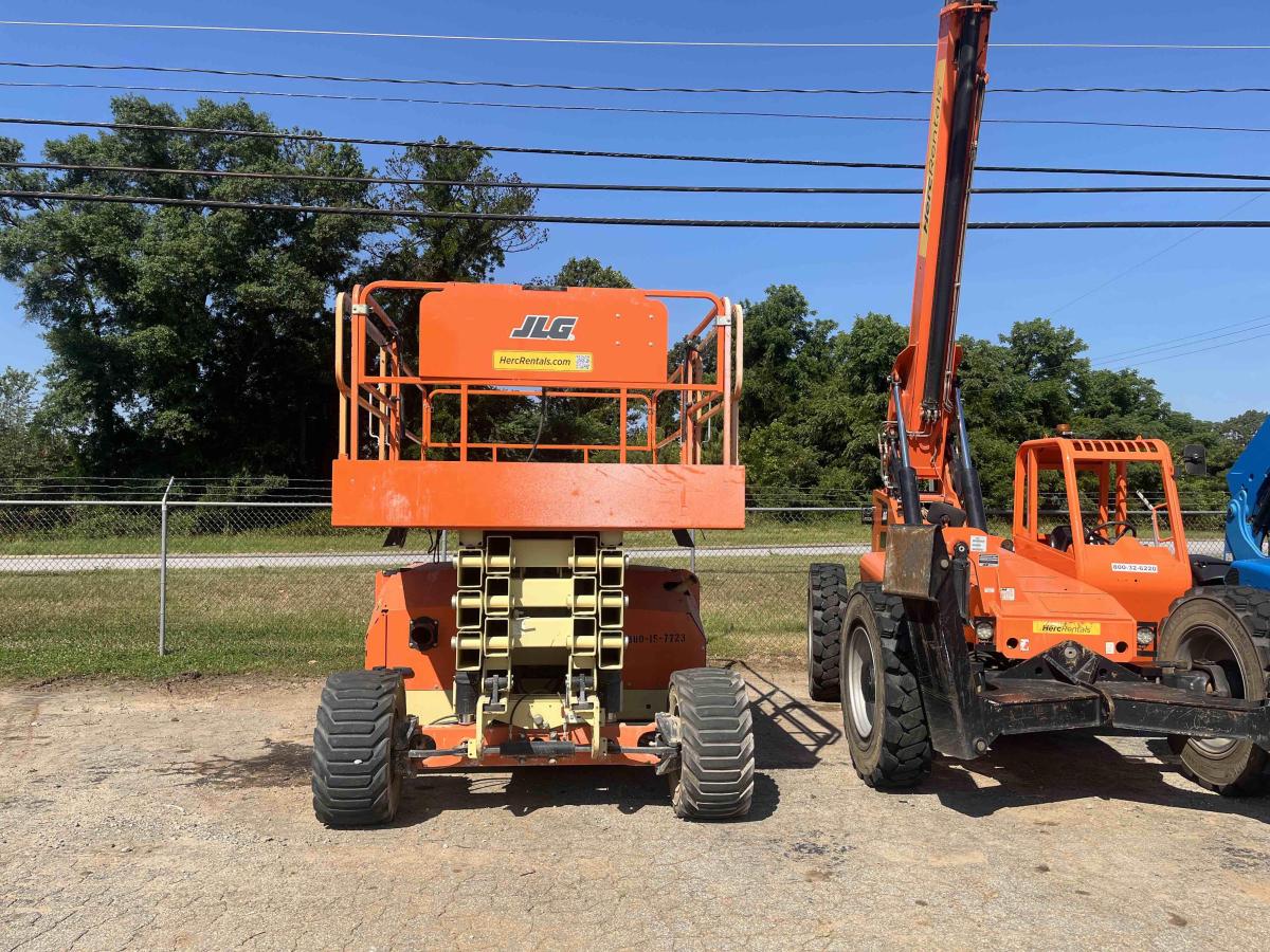 2017 JLG 4394RT